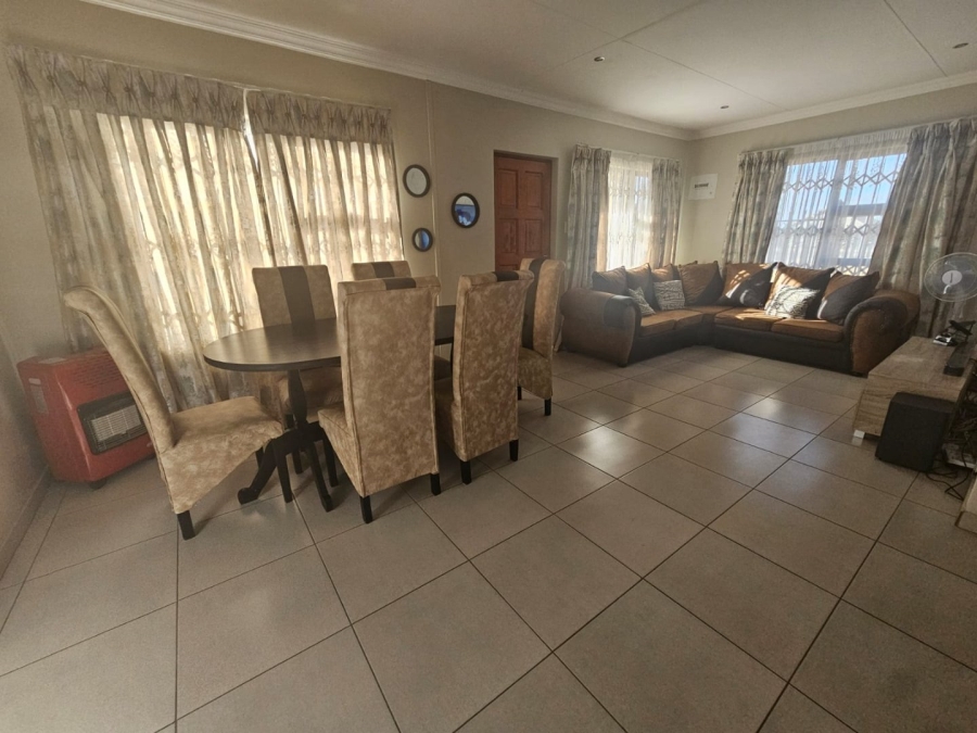 3 Bedroom Property for Sale in Bloemspruit Free State